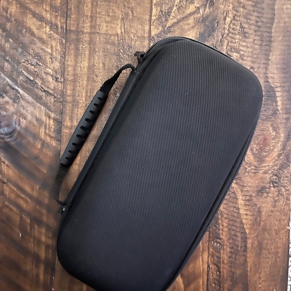 Nintendo Switch hard shell case - Picture 1 of 3